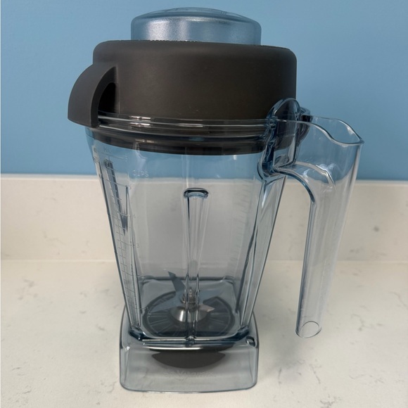 Vitamix 48oz Container With Tamper - Used - Picture 3 of 12
